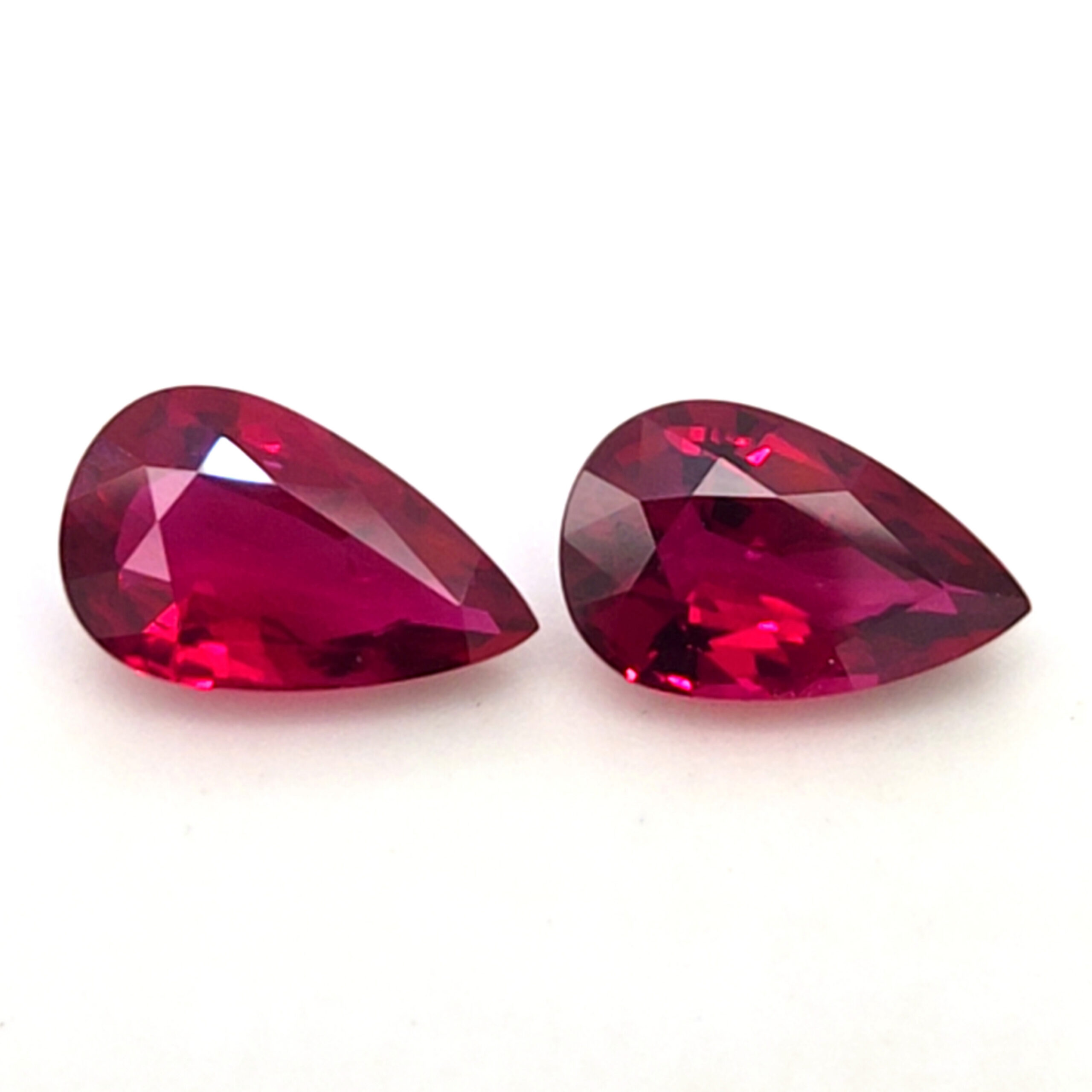 11.47X7.01MM PEAR  MOZAMBIQUE RUBY 5.23CT